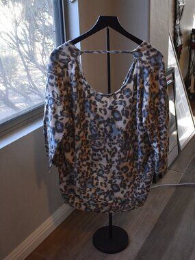Leopard Sweater Open Back size X-large